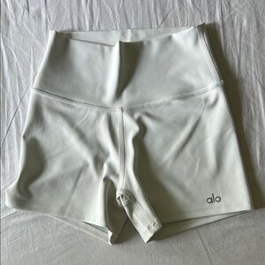 ALO Yoga Ivory Airlift Shorts High-Waist